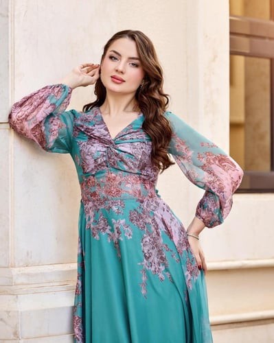 فستان طويل مشجر ببرنت فاخر وقصة مميزه