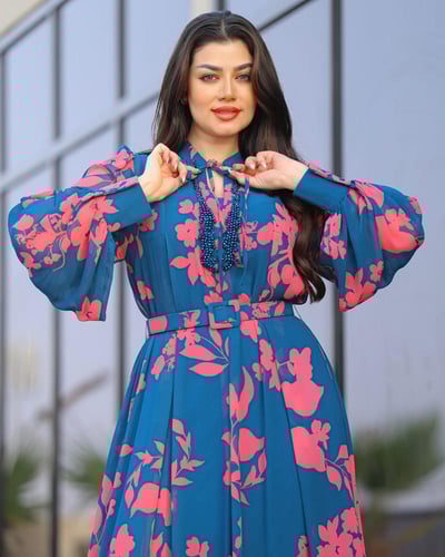 جلابية شيفون جورجيت مزينه بالكريستال بتصميم أنيق