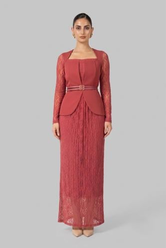 Long evening dress in lace and crepe with a belt