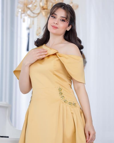 فستان ناعم بناتي مزين بالكريستال عند الخصر فخم