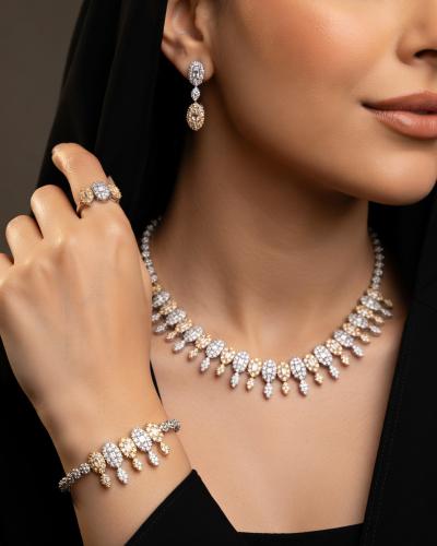 طقم إكسسوارات فاخر بتصميم مرصع ثنائي اللون