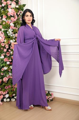 فستان طويل لون موف قماش كريب باكمام طويله على كسرا...