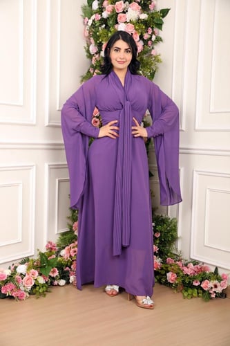 فستان طويل لون موف قماش كريب باكمام طويله على كسرا...