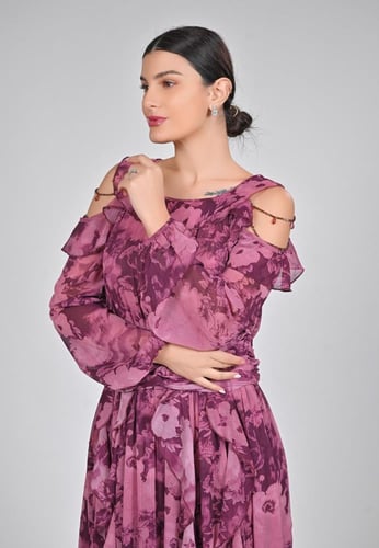 فستان سهرة طويل شيفون مشجر باكسسوار بالكتف