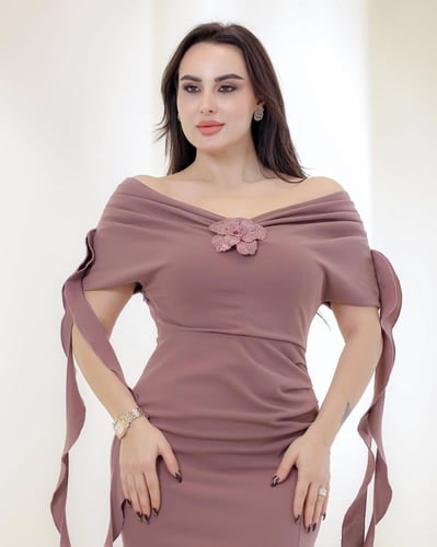 فستان سهرة أوف شولدر بورد أنيق