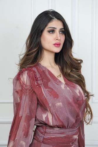 فستان شيفون مشجر طويل بإكسسوار بالكتف