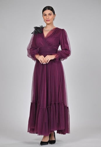 فستان سهرة طويل قماش تل برغندي طويل