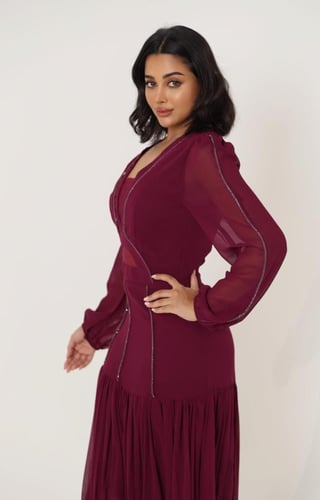 فستان سهرة شيفون حرير مع خطوط كرستال وقصة كسرات من...