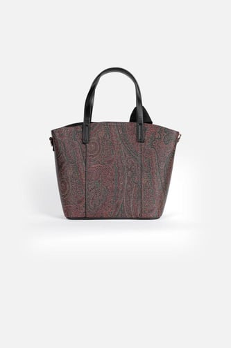 شنطة يد نسائية ماركة باجكو بنقشة شرقية ولون أسود