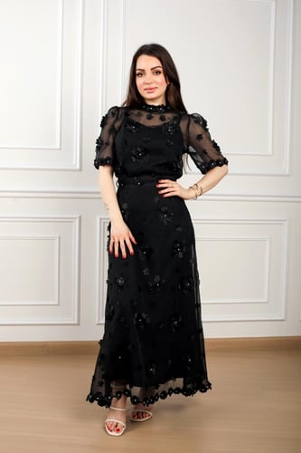 طقم تنورة وبلوزة برسومات ثلاثيه الابعاد اكمام قصير...