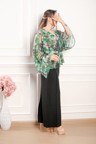 بلوزة شيفون مشجر على الخصر تطريز سهره