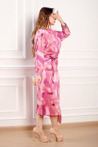 فستان مشجر لف زم ع الخصر