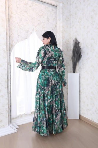 فستان درابية شيفون مشجر برسمات اكمام طويلة وحزام