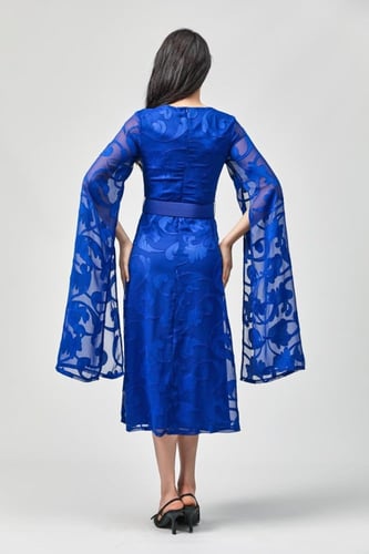 جلابية ميدي أزرق شيفون مورد باكمام واسعة مع حزام م...