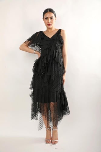 فستان سهره تل بنمط ورود على الاكتاف والخصر برسمات...