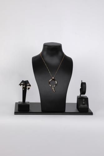 طقم اكسسوار زركون على احجار كريمة لون اسود