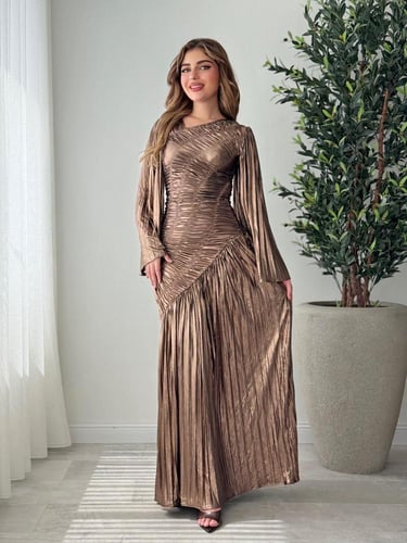 فستان سهرة طويل بلون برونزي فاخر