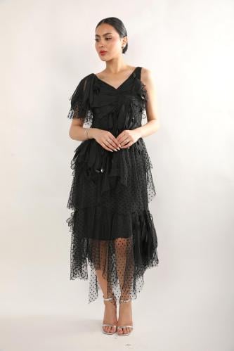 فستان سهره تل بنمط ورود على الاكتاف والخصر برسمات...