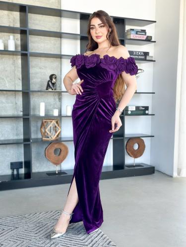 فستان سهرة مخمل لون بنفسجي مزين بورود ثلاثية الابع...