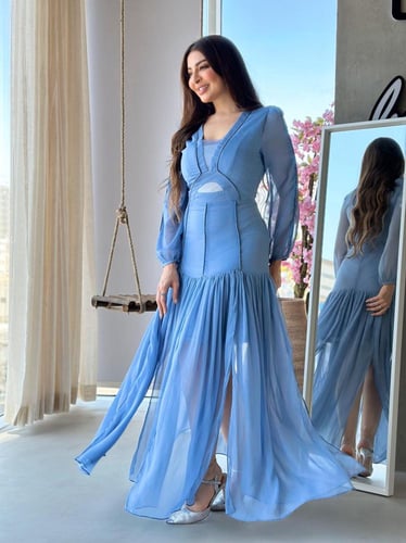 فستان سهرة شيفون حرير مع خطوط كرستال وقصة كسرات من...