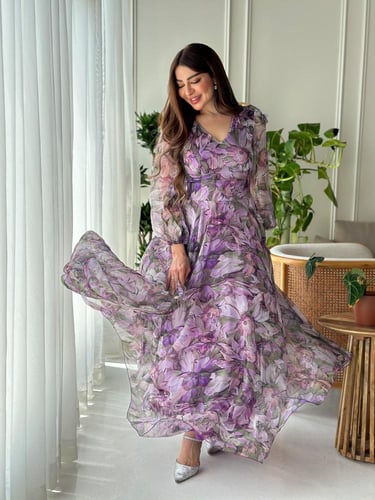 فستان شيفون مشجر اكمام طويلة على رسمات ورد ثلاثي ا...