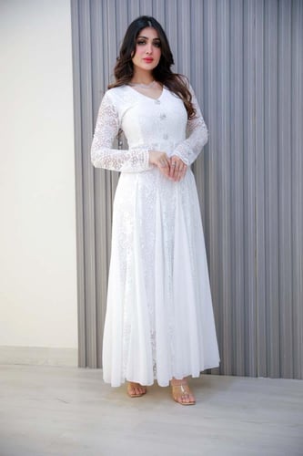 فستان سهرة ناعم دانتيل لون ابيض