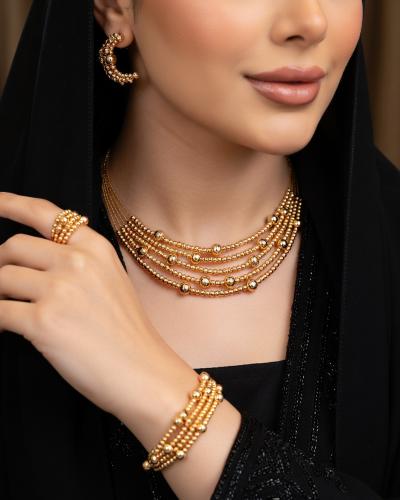 طقم إكسسوارات فاخر بتصميم أنيق لون ذهبي