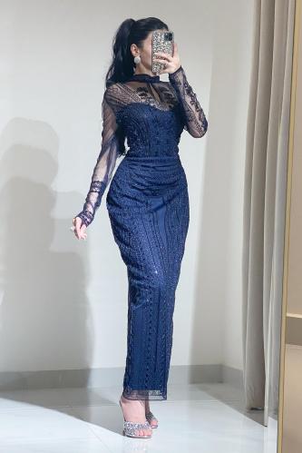 فستان سهرة طويل مزين بشك وترتر يدوي لون كحلي باكما...