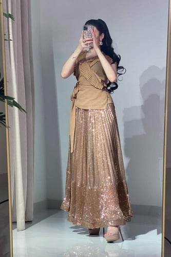 طقم نسائي سهرة بلوزة شيفون وتنورة ترتر