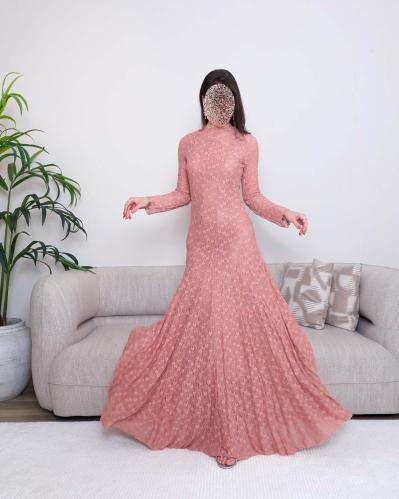 فستان سهرة ناعم دانتيل باكمام طويله