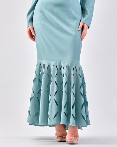 فستان كريب كلوش بكرستال سواروفسكي