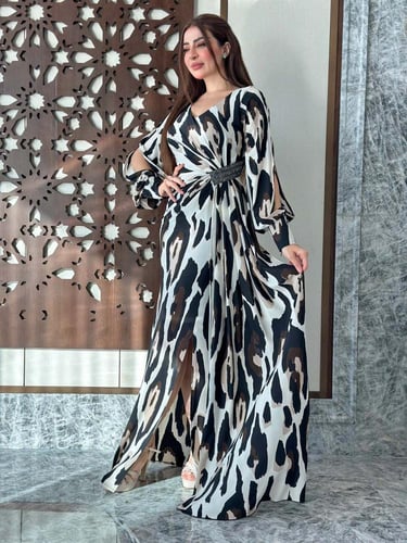 فستان سهرة تايجر اكسسوار بالخصر لون ابيض مع اسود