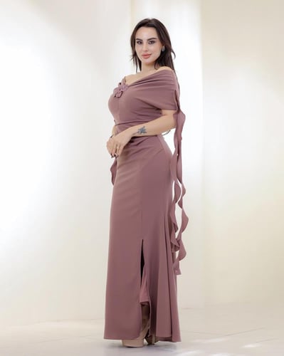 فستان سهرة أوف شولدر بورد أنيق