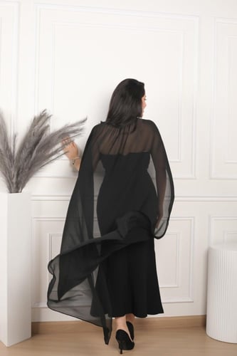 فستان اسود قطعه مميزة بتصميم انيق كلاسيكي سمبل على...