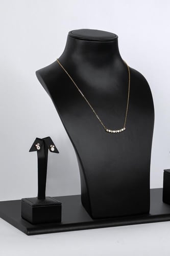 طقم اكسسوار فاخر ناعم ذهبي