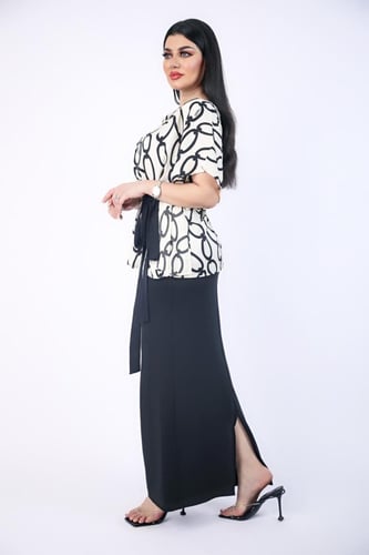 تنورة استرتش طويلة رصاصي مع حزام مربوط