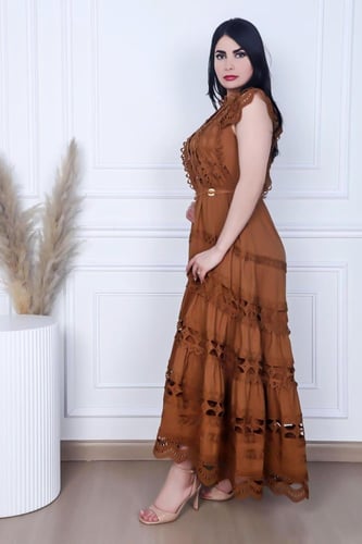 فستان طويل لون بني بفكرة غجرية جوبير