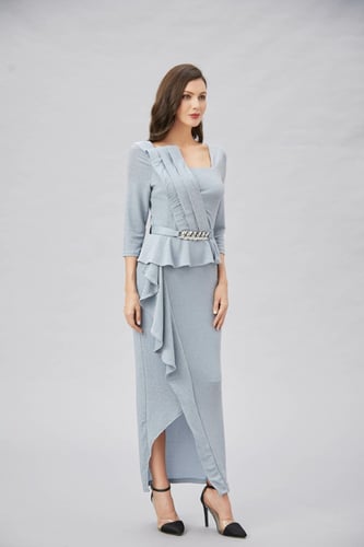 فستان طويل أزرق سماوي لاميه مع حزام