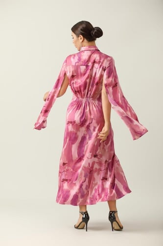 فستان زهري مشجر اكمام مفتوحة