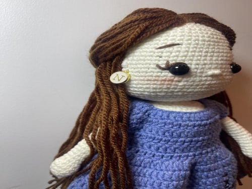 دميه طول ٣٠ سم مع تطريز الاسم