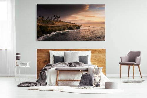 لوحة غروب سان دييغو – سحر الساحل بين الصخر والنخيل