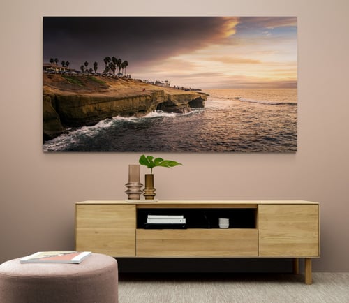 لوحة غروب سان دييغو – سحر الساحل بين الصخر والنخيل