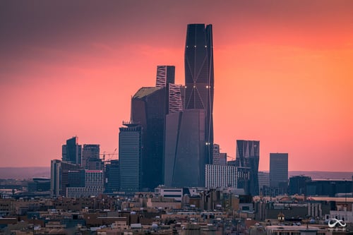 لوحة فنية مميزة لمدينة الملك عبدالله المالية – كاف...