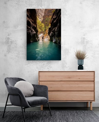 لوحة وادي لجب – جازان | مرآة الفيروز بين جدران الز...