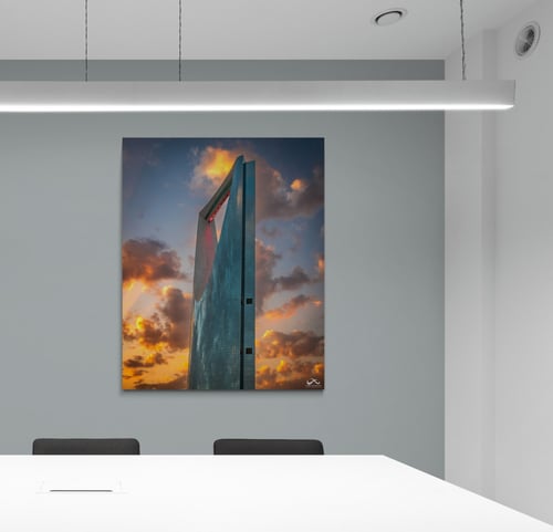 لوحة برج المملكة في الساعة الذهبية