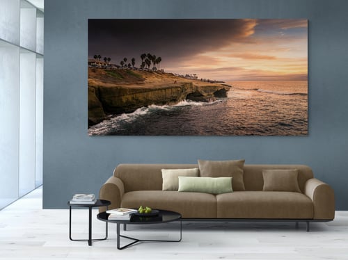 لوحة غروب سان دييغو – سحر الساحل بين الصخر والنخيل