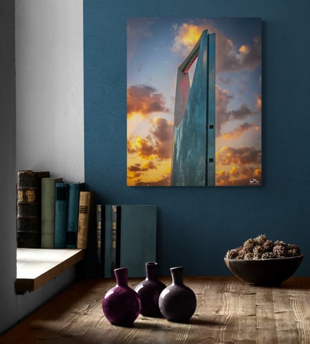 لوحة برج المملكة في الساعة الذهبية