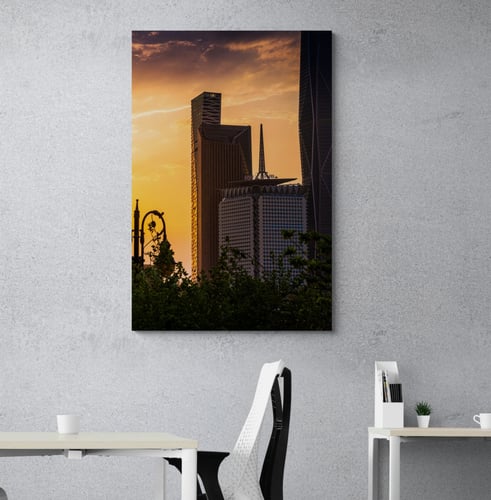 لوحة سطوع الغروب مع مركز الملك عبدالله المالي – مش...