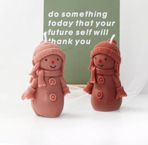 قالب على شكل رجل الثلج