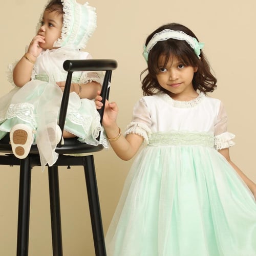 فستان وردة الكاميليا